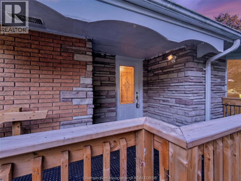 10156 Longwoods Road, Chatham, Ontario  N7M 5J7 - Photo 6 - 26020250