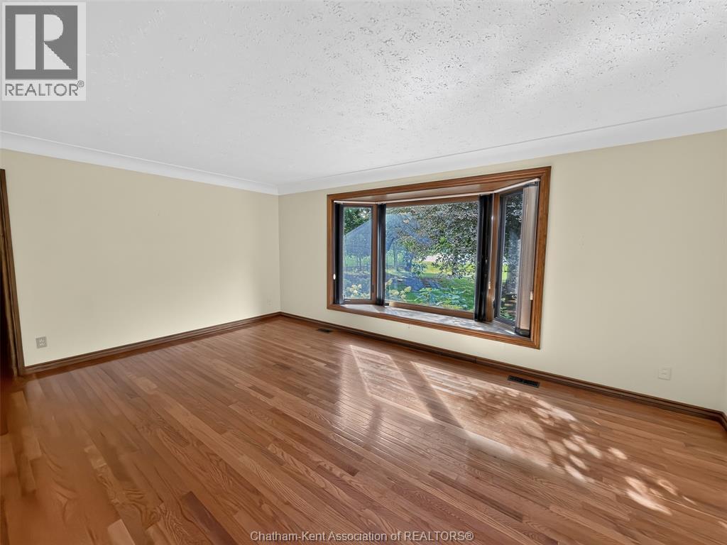 10156 Longwoods Road, Chatham, Ontario  N7M 5J7 - Photo 7 - 26020250