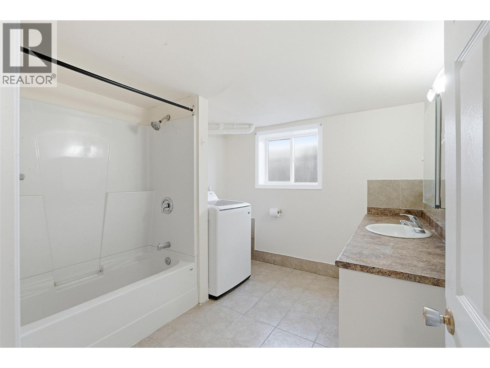 2337 Coutlee Avenue, Merritt, British Columbia  V1K 1B8 - Photo 38 - 10394976