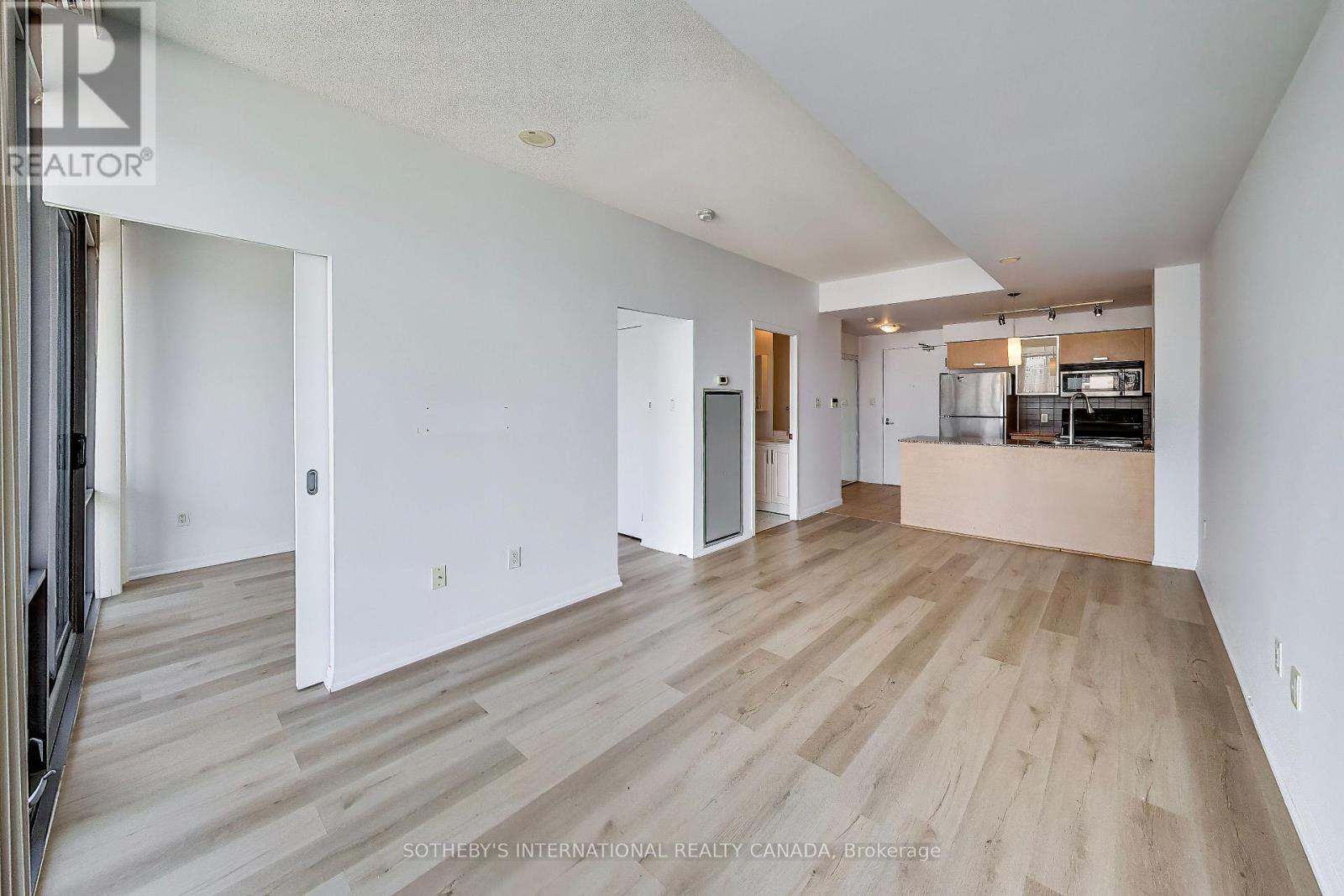 3305 - 37 Grosvenor Street, Toronto, Ontario  M4Y 3G5 - Photo 6 - C13701156