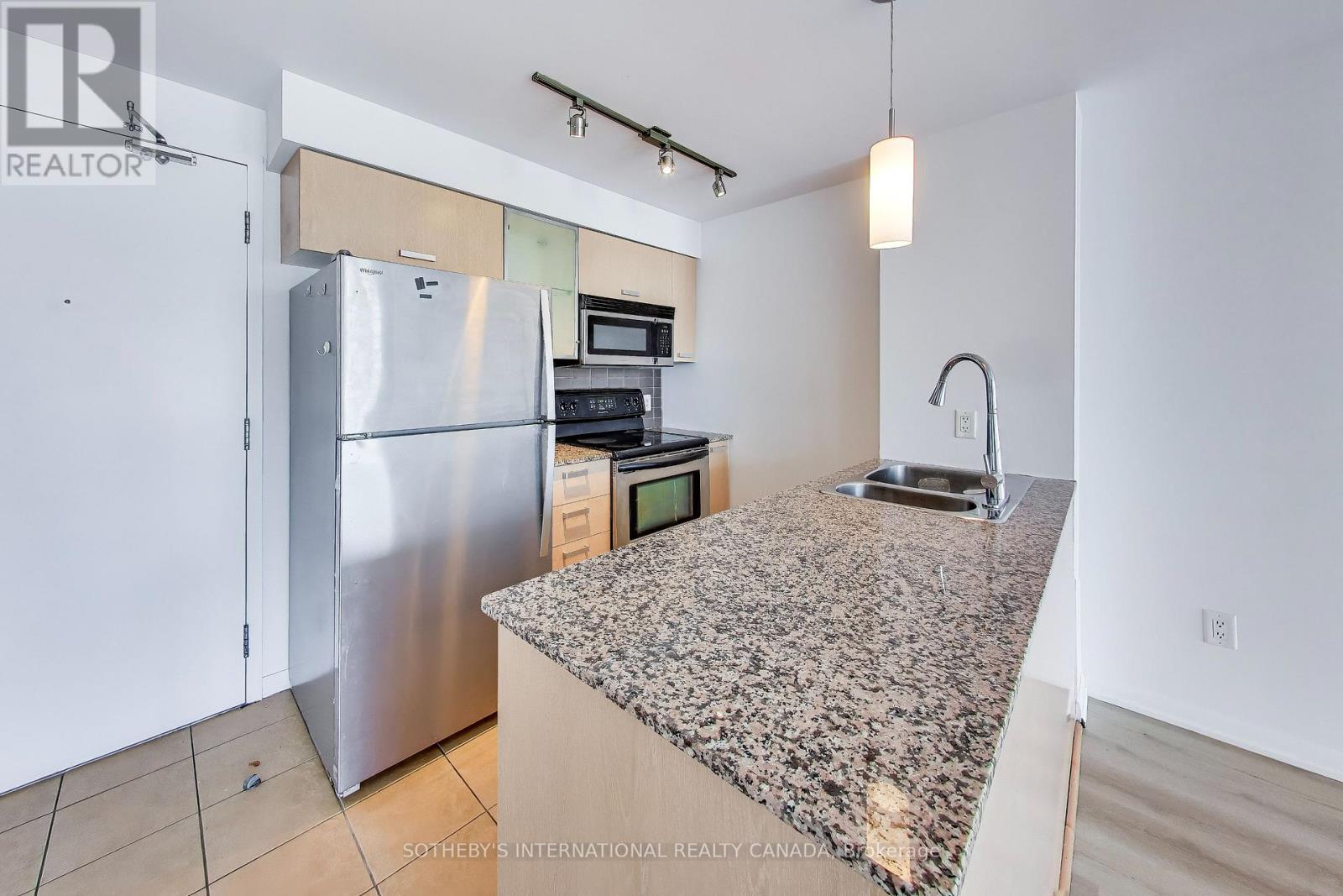 3305 - 37 Grosvenor Street, Toronto, Ontario  M4Y 3G5 - Photo 7 - C13701156