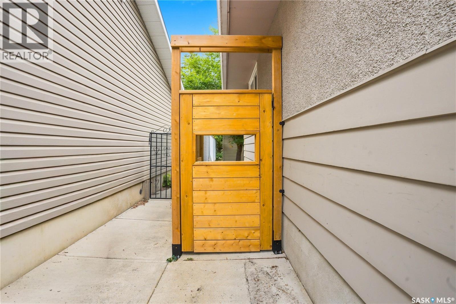1813 Cameron Avenue, Saskatoon, Saskatchewan  S7H 3N2 - Photo 41 - SK046316