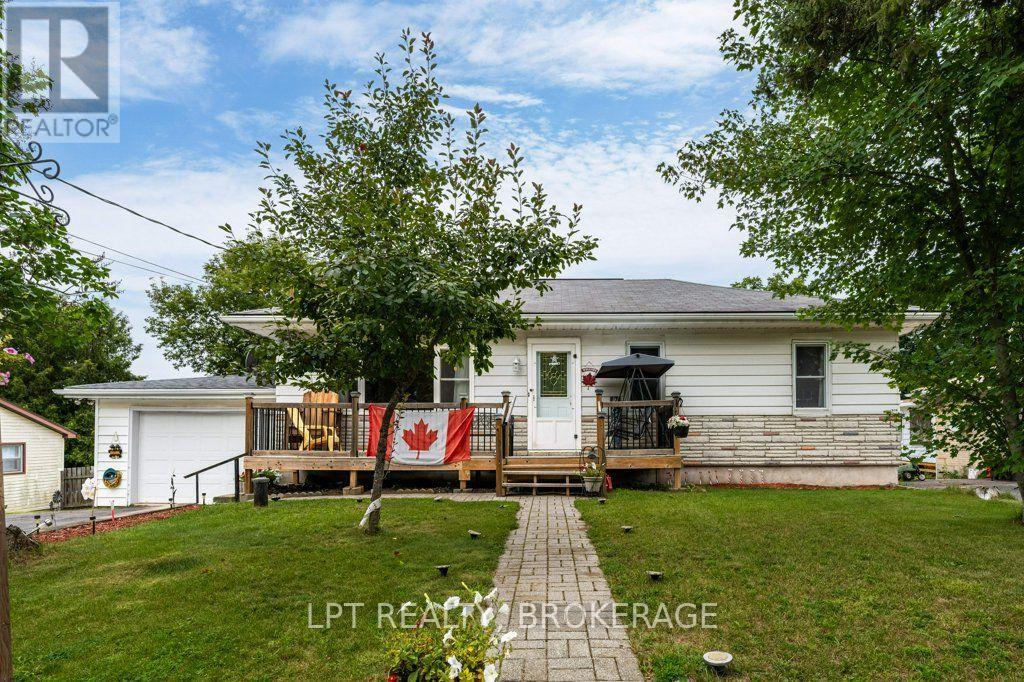 6175 Lakeview Drive, Frontenac, Ontario  K0H 2W0 - Photo 1 - X13701566