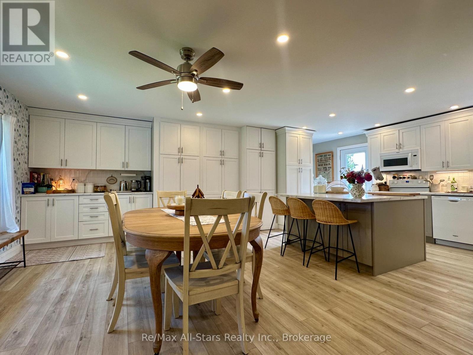 4 Warnica Drive, Kawartha Lakes, Ontario  K0M 1N0 - Photo 1 - X13701596