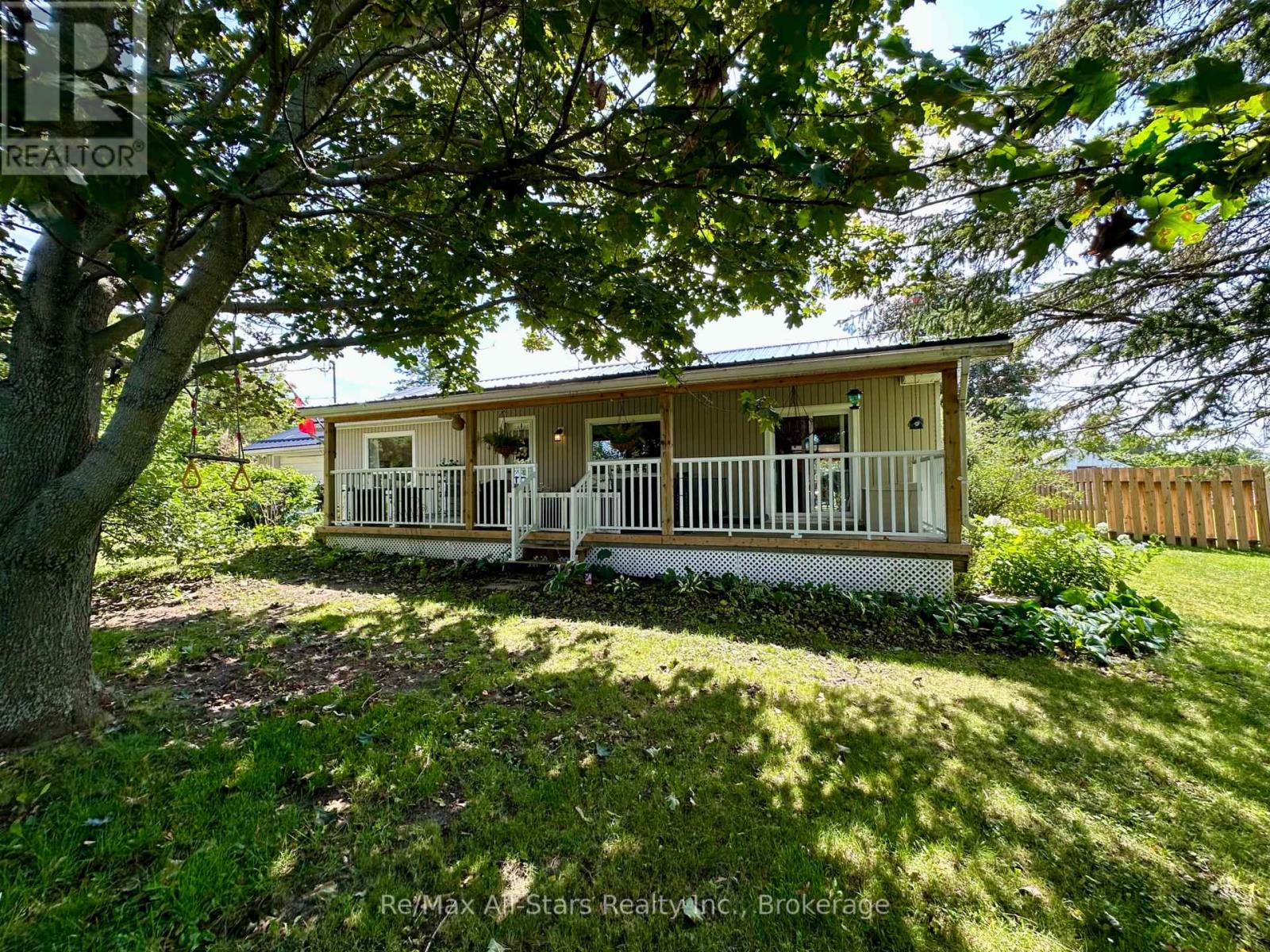 4 Warnica Drive, Kawartha Lakes, Ontario  K0M 1N0 - Photo 2 - X13701596