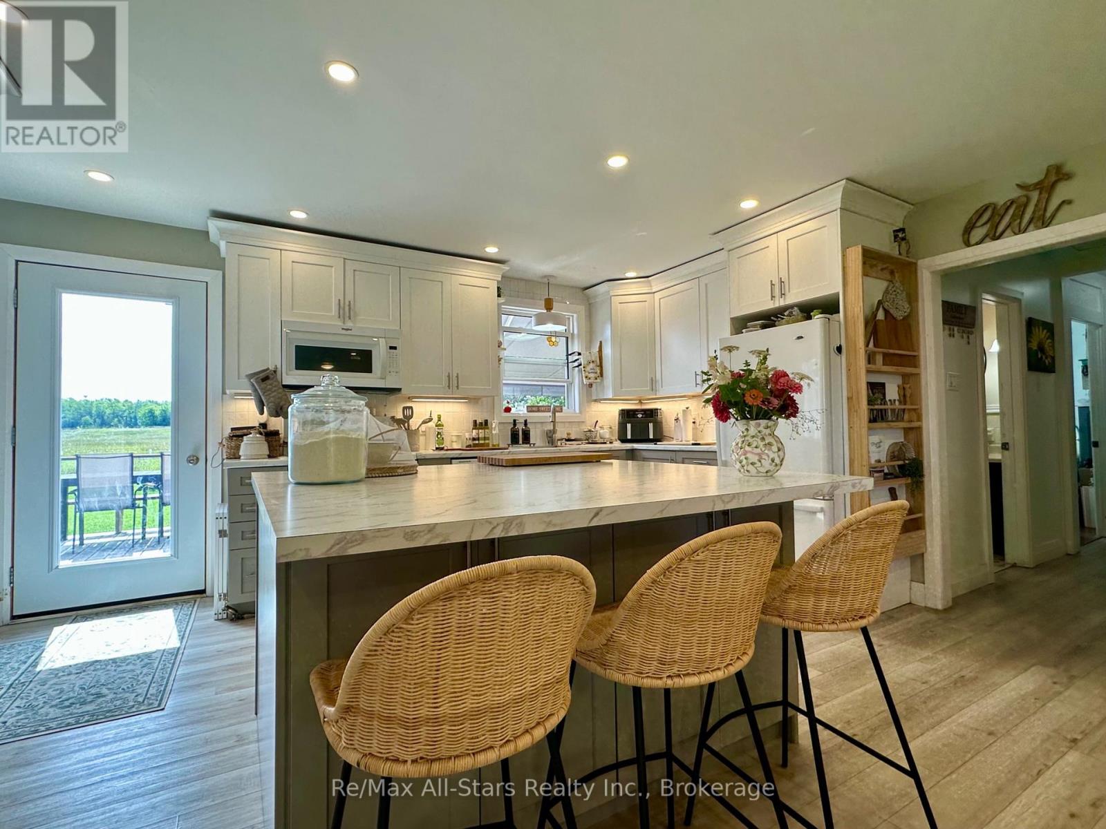 4 Warnica Drive, Kawartha Lakes, Ontario  K0M 1N0 - Photo 7 - X13701596