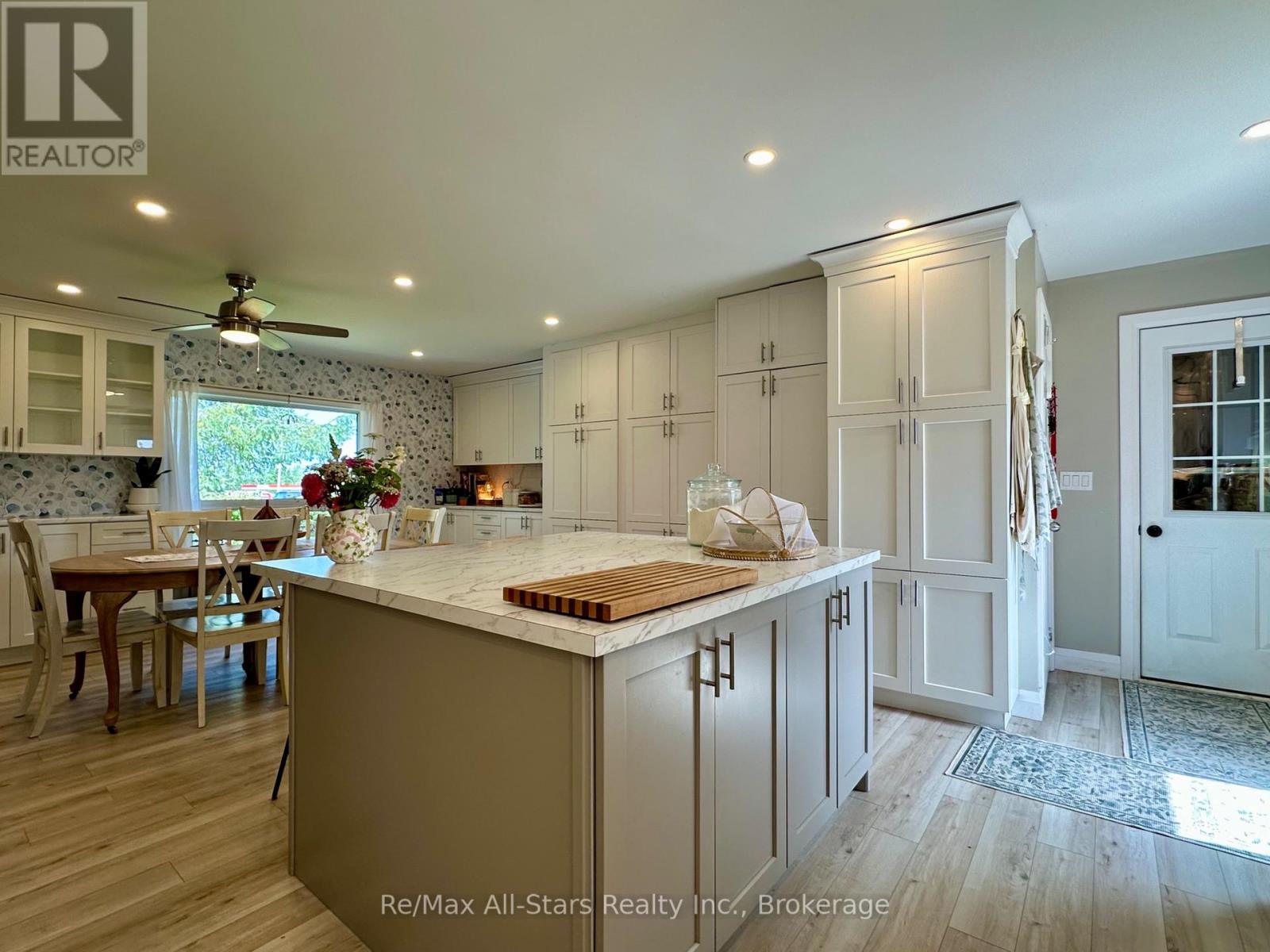 4 Warnica Drive, Kawartha Lakes, Ontario  K0M 1N0 - Photo 9 - X13701596