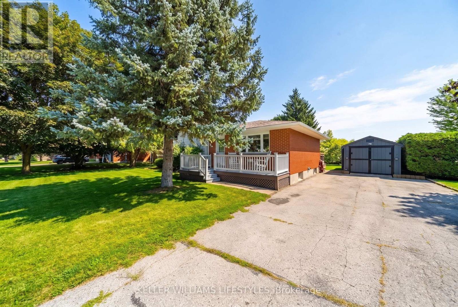 198 Main Street N, Huron East, Ontario  N0K 1W0 - Photo 3 - X13701552