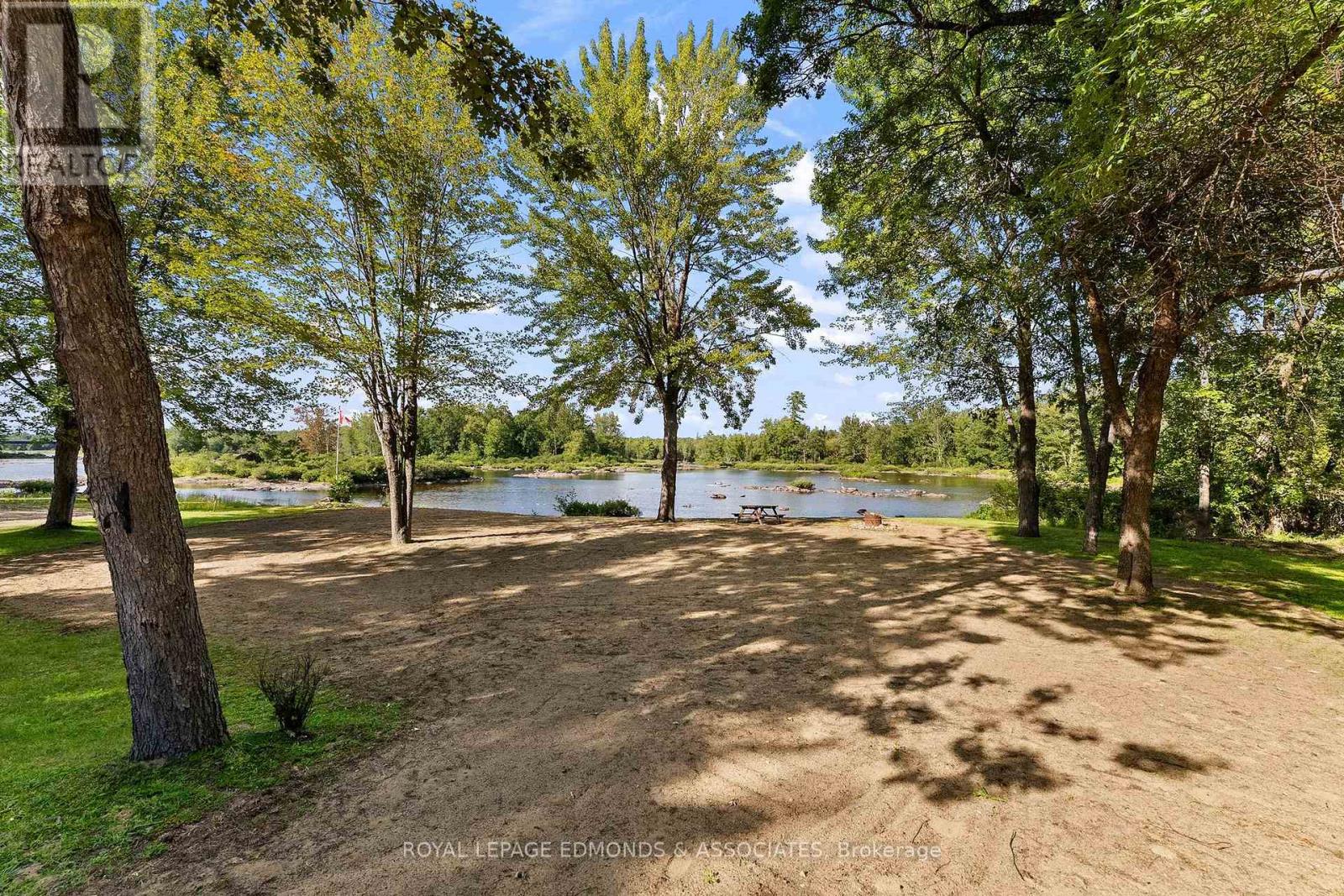 117 Blue Danube Way, Laurentian Valley, Ontario K8A 6W2 - Photo 7 - X13701564