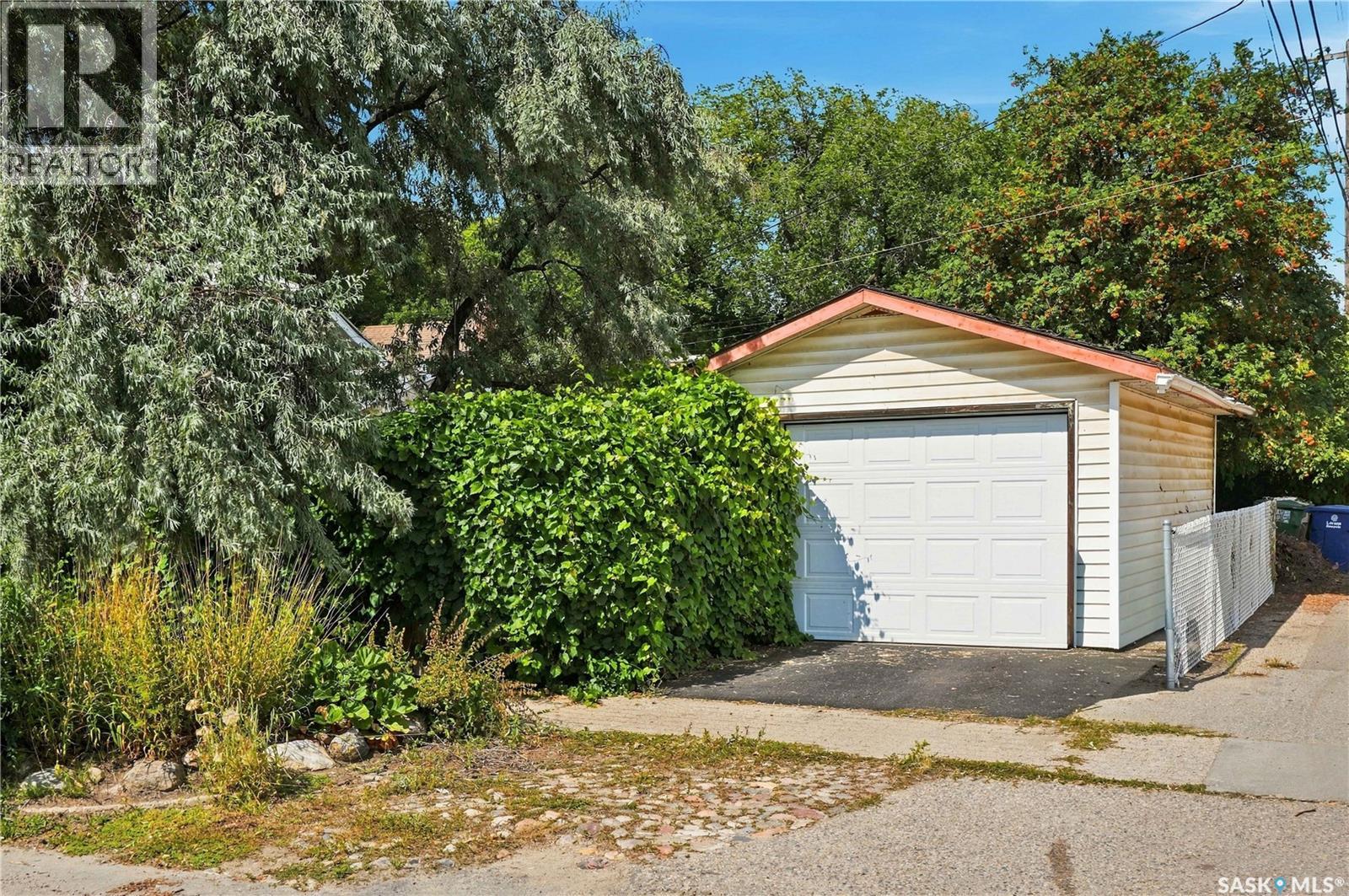902 4th Avenue N, Saskatoon, Saskatchewan  S7K 2N6 - Photo 42 - SK045802