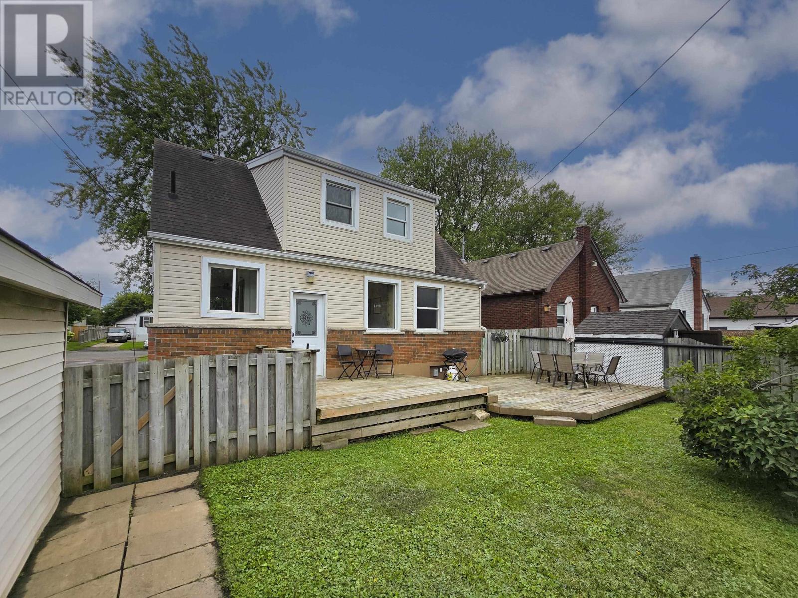 2035 Hamilton Ave, Thunder Bay, Ontario  P7E 4Y3 - Photo 47 - TB2602406