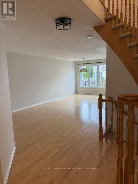 2285 Brockstone Crescent, Ottawa, Ontario K4A 4V3 - Photo 2 - X13701520