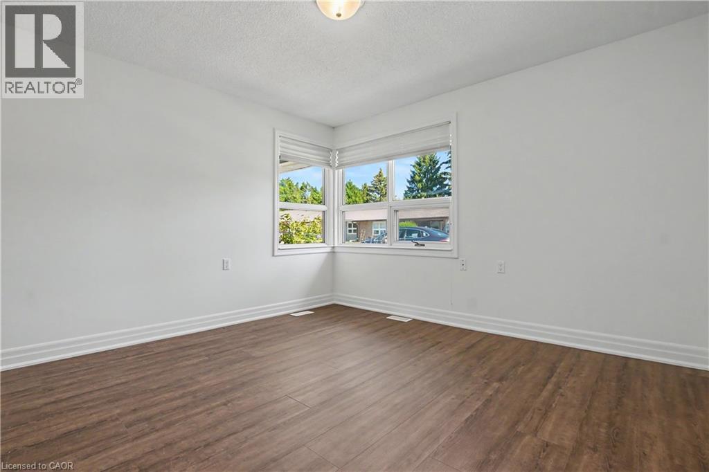 5 Szollosy Circle, Hamilton, Ontario  L9B 1T8 - Photo 14 - 40850074