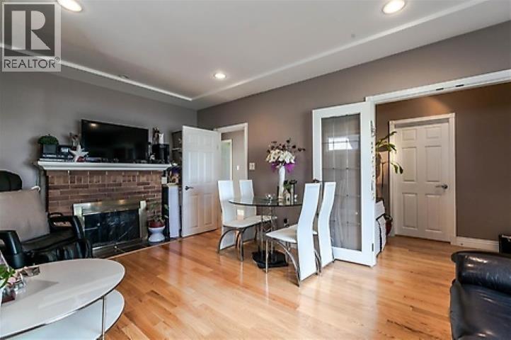586 E 60th Avenue, Vancouver, British Columbia V5X 2A3 - Photo 3 - R3157861