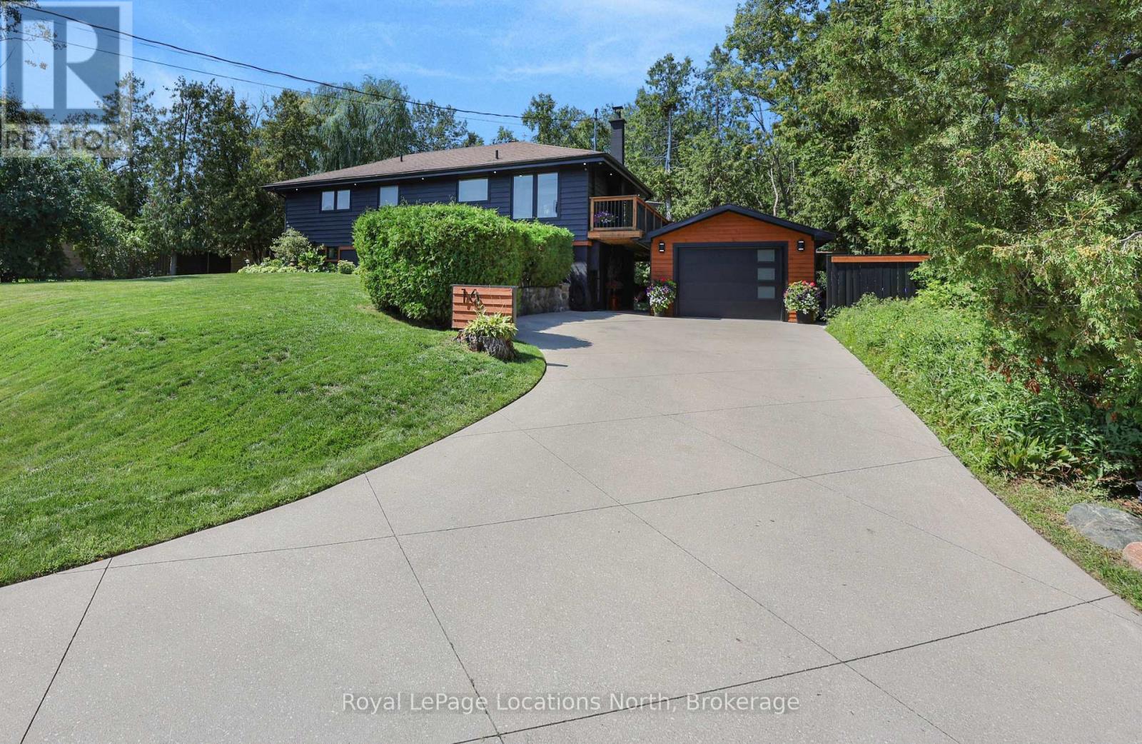 16 Huronia Pathway, Collingwood, Ontario L9Y 3Z1 - Photo 1 - S13695062