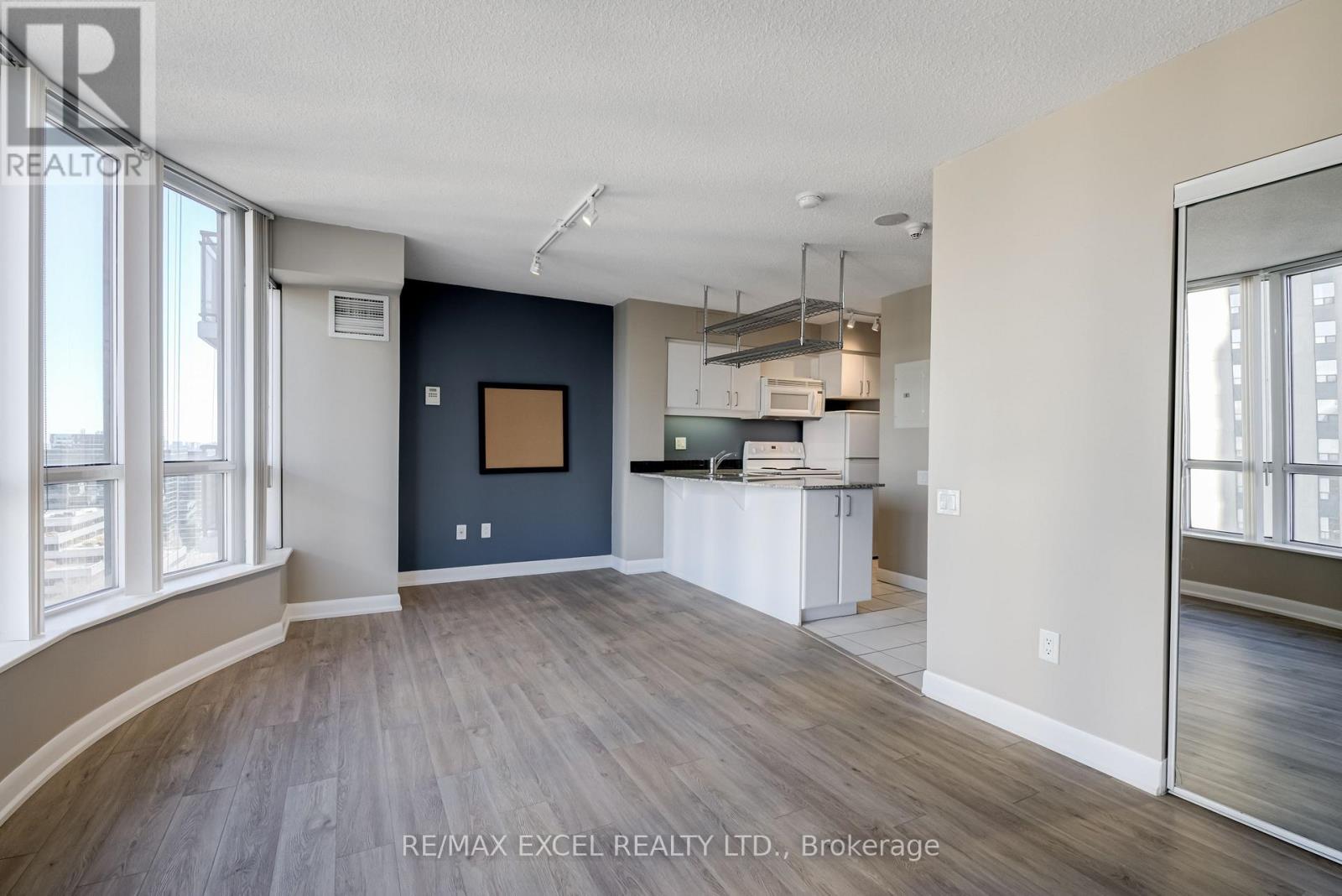 1909 - 33 Sheppard Avenue E, Toronto, Ontario  M2N 7K1 - Photo 10 - C13701446