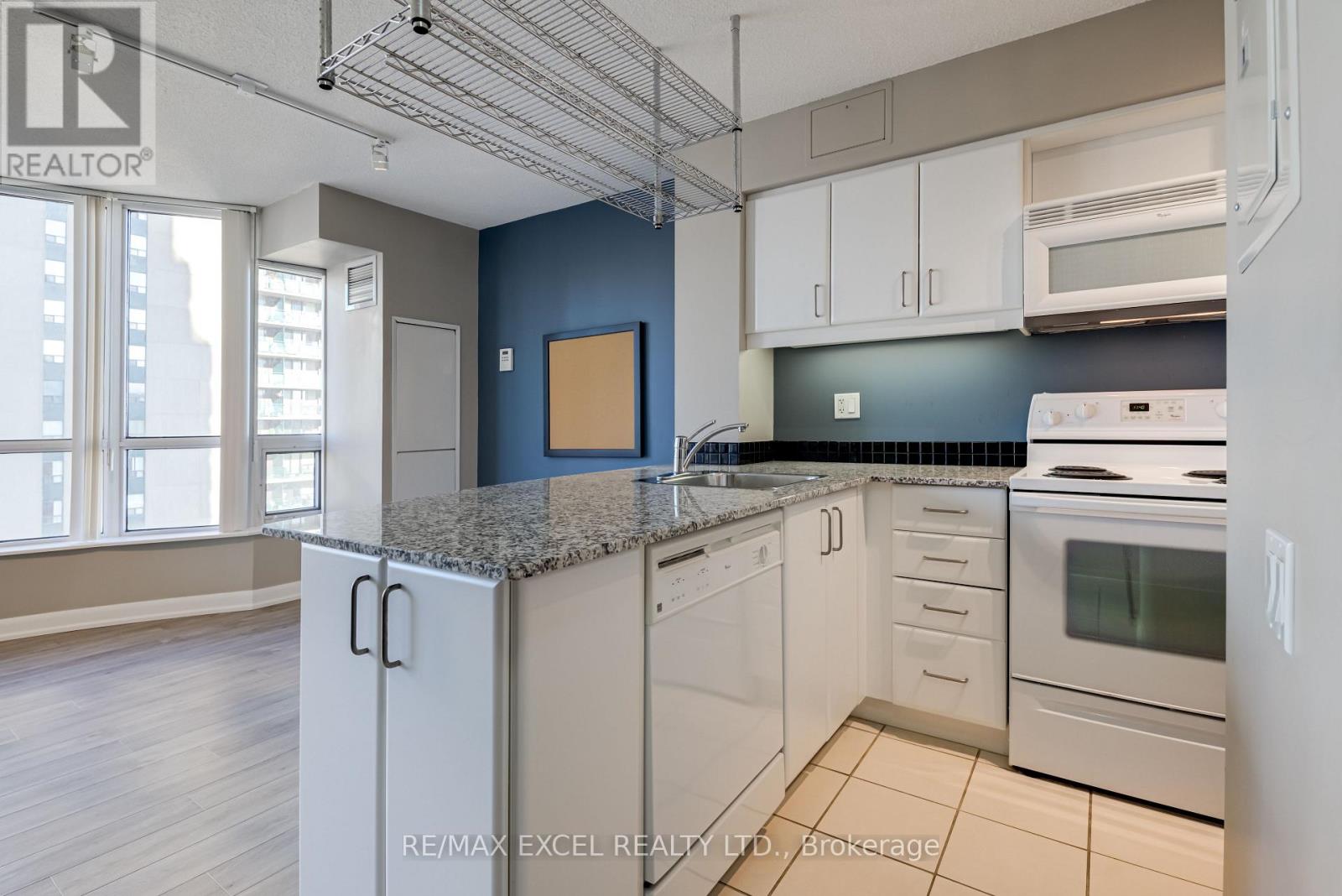 1909 - 33 Sheppard Avenue E, Toronto, Ontario  M2N 7K1 - Photo 19 - C13701446