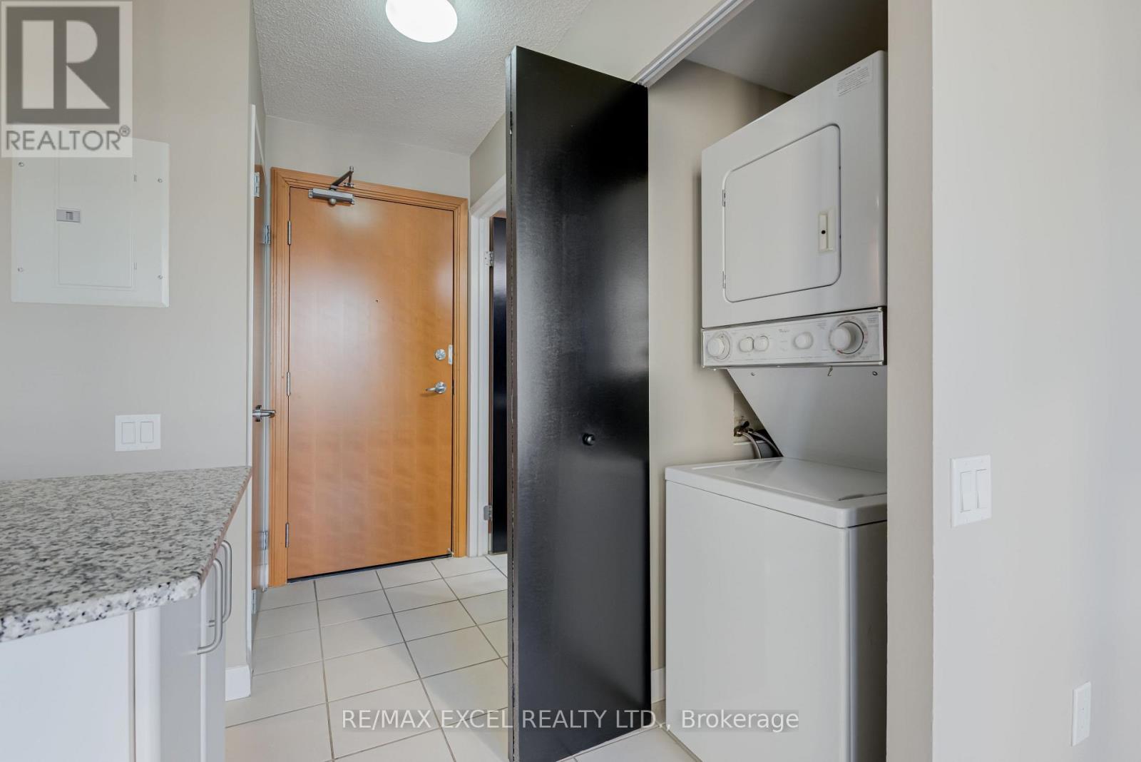 1909 - 33 Sheppard Avenue E, Toronto, Ontario  M2N 7K1 - Photo 25 - C13701446