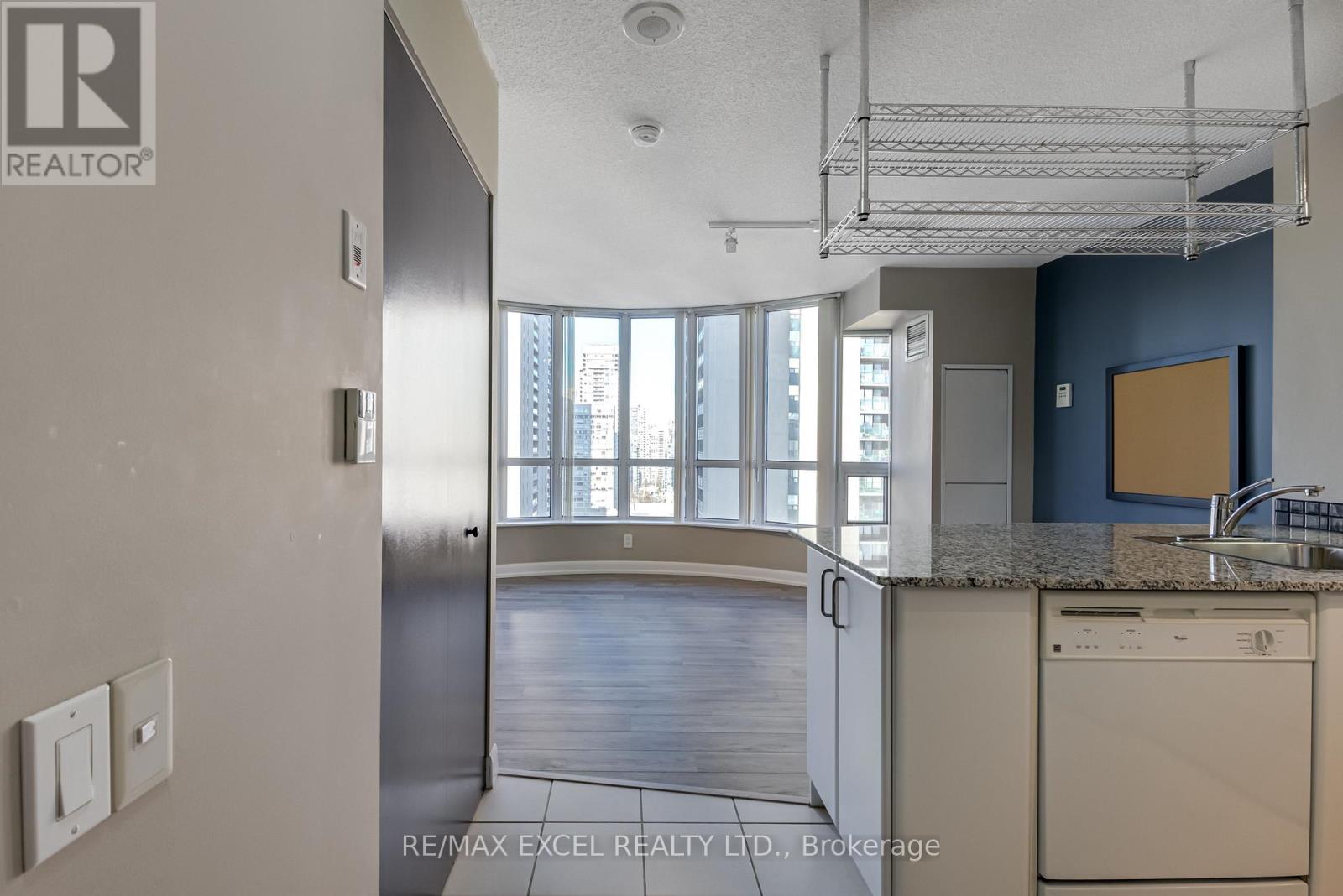 1909 - 33 Sheppard Avenue E, Toronto, Ontario  M2N 7K1 - Photo 7 - C13701446