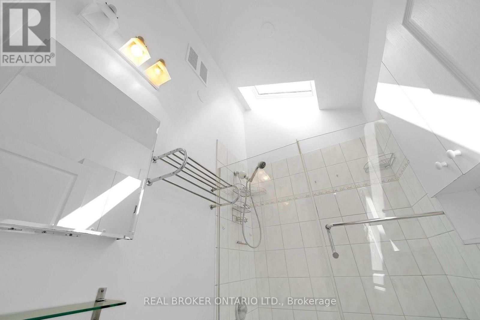 3 - 12 Foxbar Road, Toronto, Ontario  M4V 2G6 - Photo 10 - C13701532