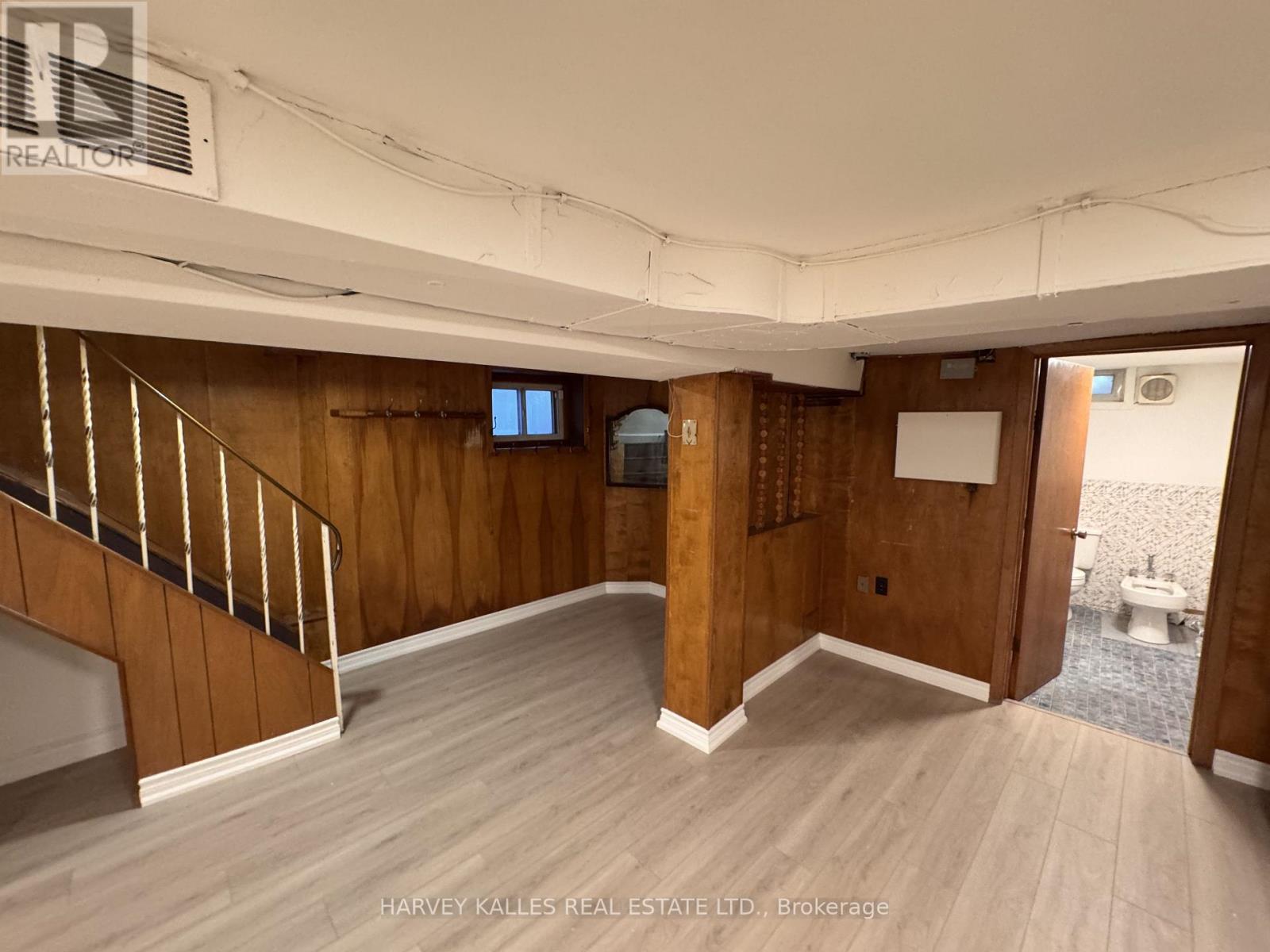 Lower - 628 Manning Avenue, Toronto, Ontario  M6G 2V9 - Photo 7 - C13701536
