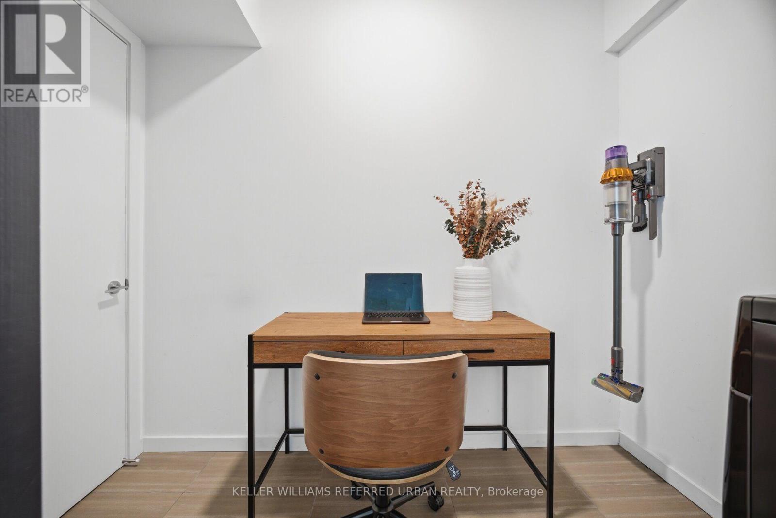 Th105 - 170 Bayview Avenue, Toronto, Ontario  M5A 0M4 - Photo 15 - C13701602