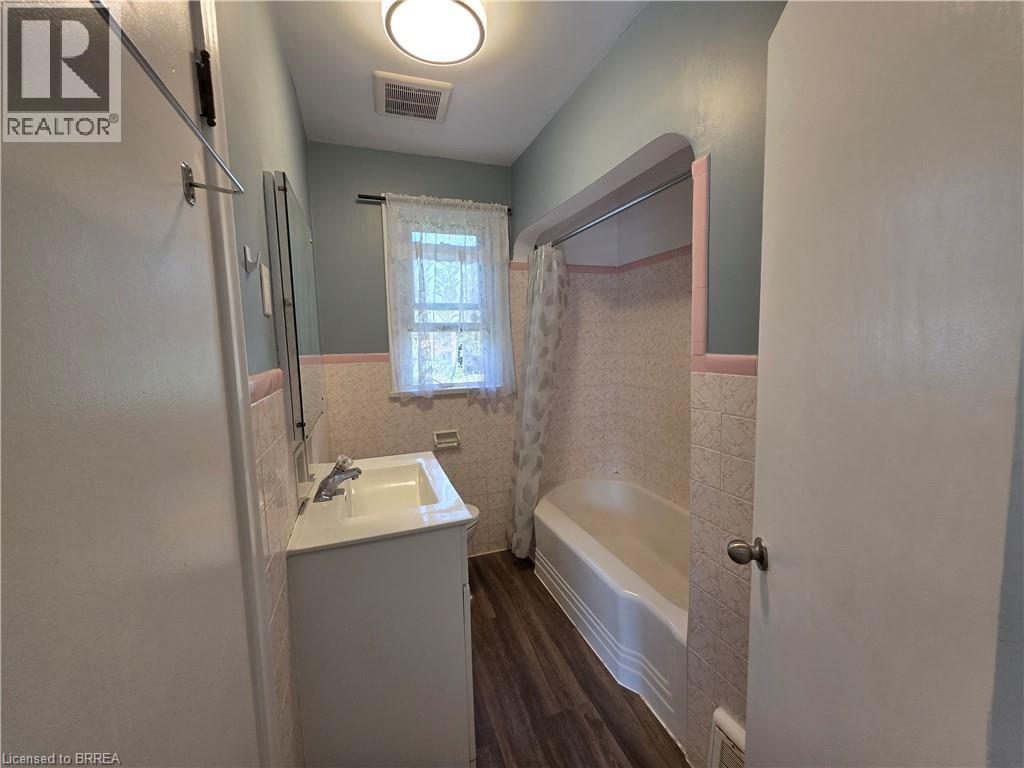 32 Forest Road, Brantford, Ontario  N3S 6W2 - Photo 14 - 40857574