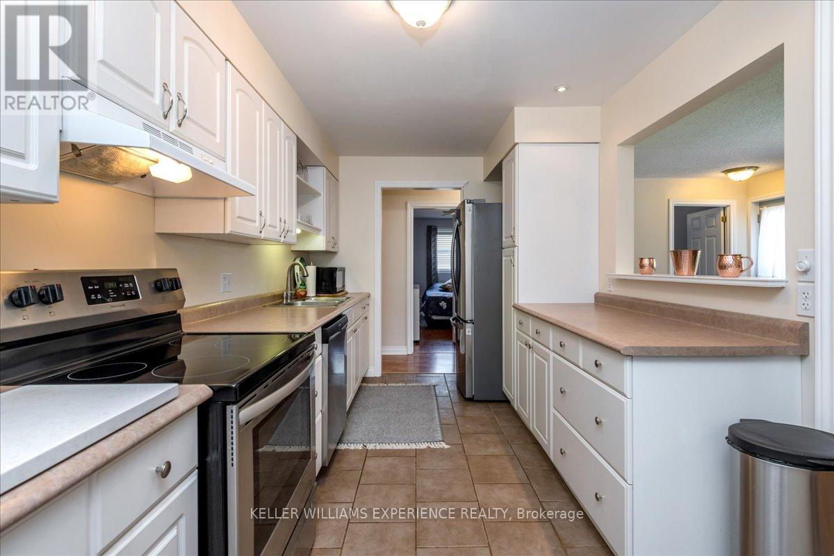 31 River Drive, Essa, Ontario  L3W 0G8 - Photo 7 - N13701626