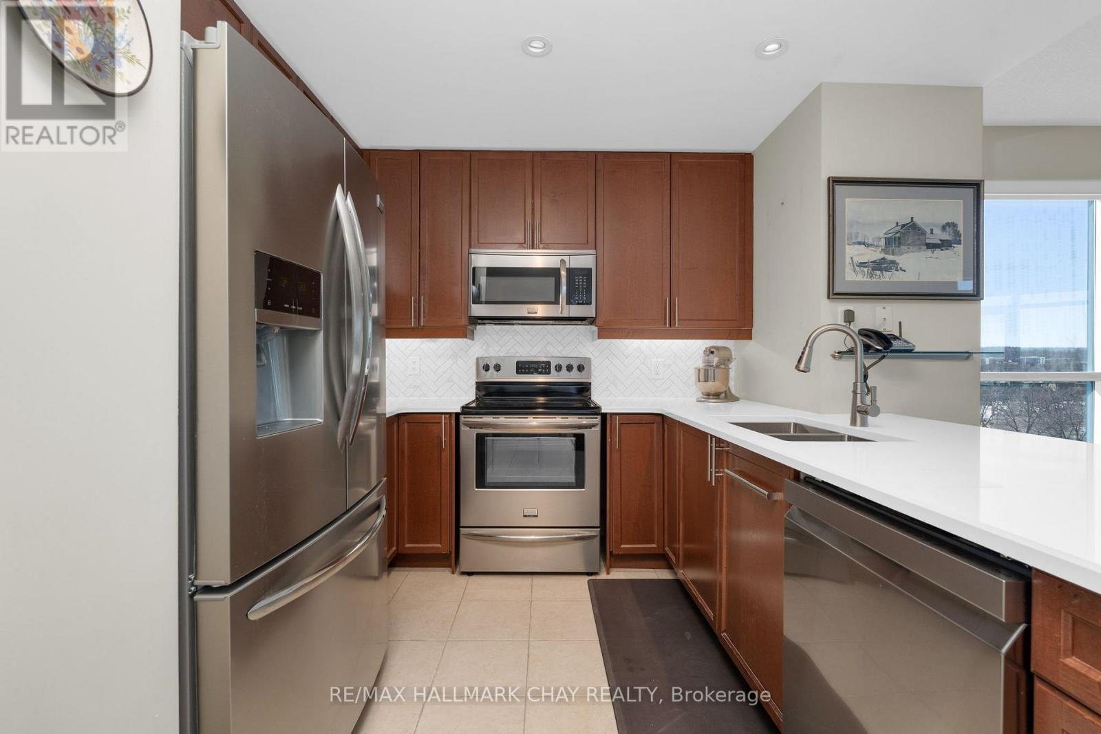 702 - 37 Ellen Street, Barrie, Ontario  L4N 6G2 - Photo 10 - S13701500