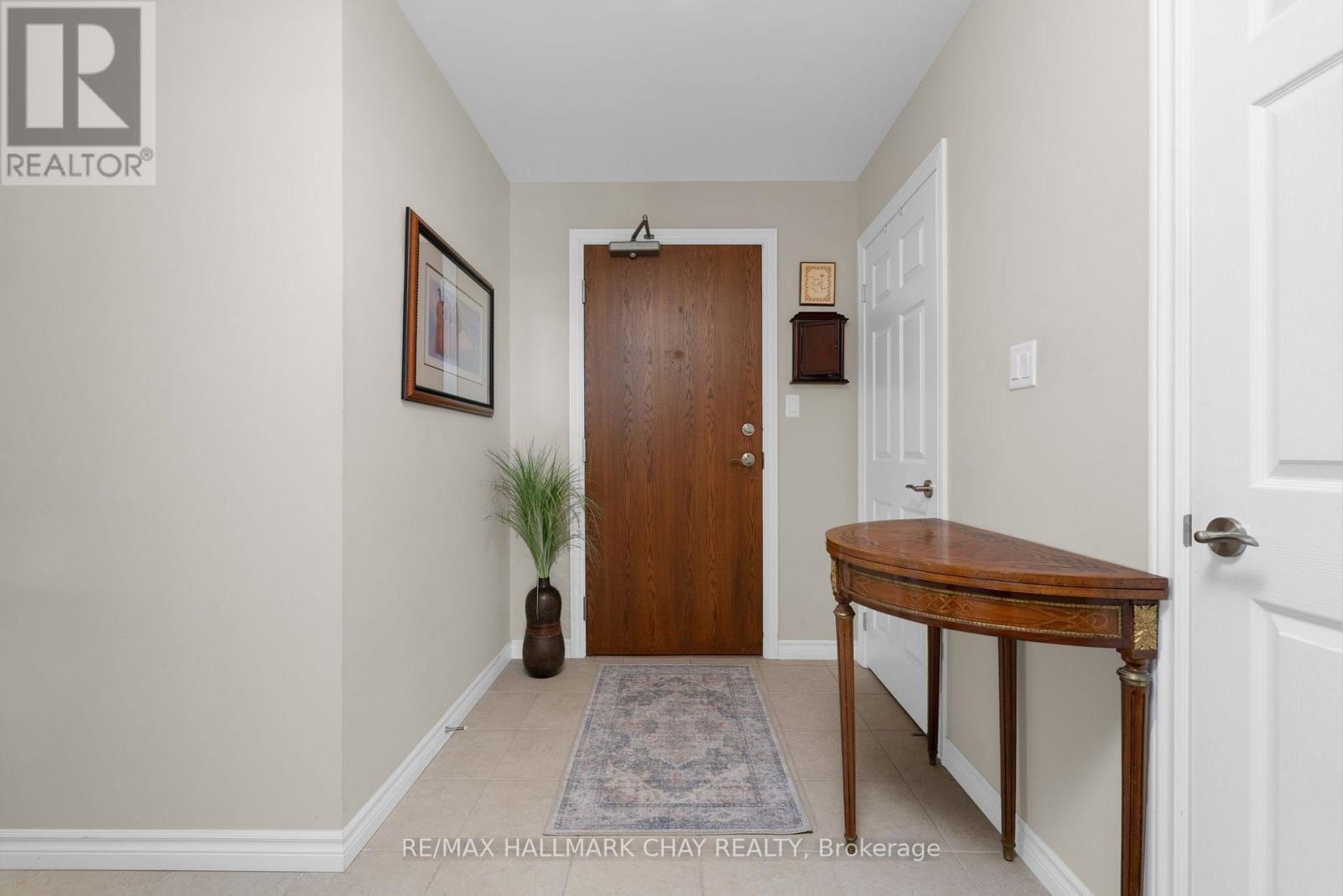 702 - 37 Ellen Street, Barrie, Ontario  L4N 6G2 - Photo 7 - S13701500