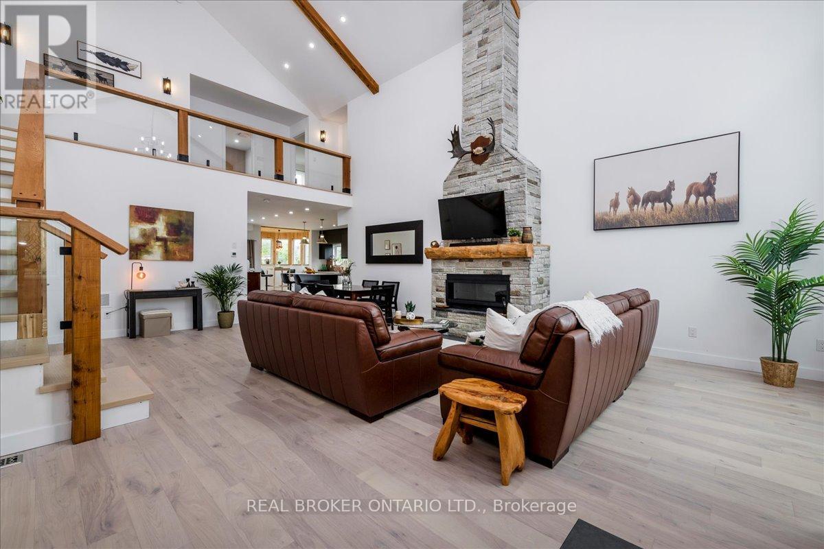 3665 Baldwick Lane, Springwater, Ontario  L0M 1T2 - Photo 7 - S13701516