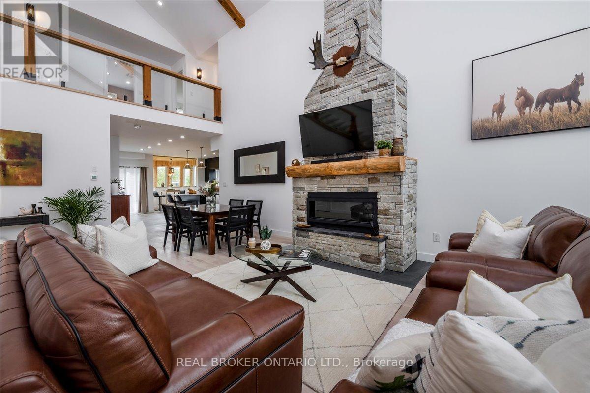 3665 Baldwick Lane, Springwater, Ontario  L0M 1T2 - Photo 8 - S13701516