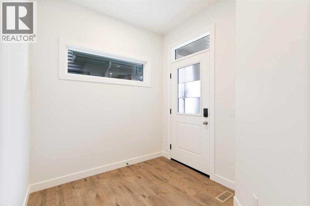43 Hotchkiss Avenue SE, Calgary, Alberta  T3S 0T5 - Photo 7 - A2338769