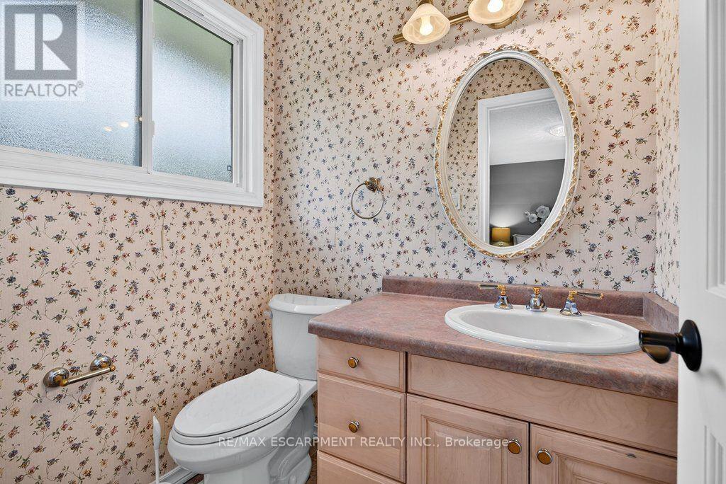 2148 Kerns Road, Burlington, Ontario  L7P 2W3 - Photo 19 - W13701434