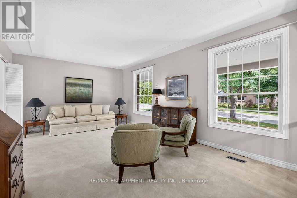 2148 Kerns Road, Burlington, Ontario  L7P 2W3 - Photo 7 - W13701434