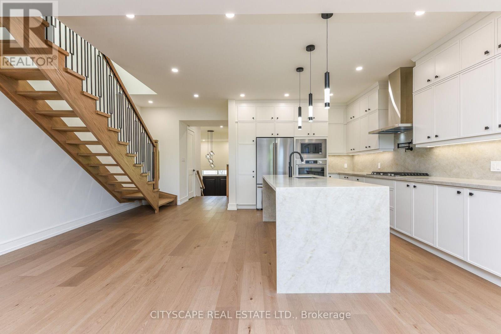 954 Fourth Street, Mississauga, Ontario  L5E 1J9 - Photo 14 - W13701440