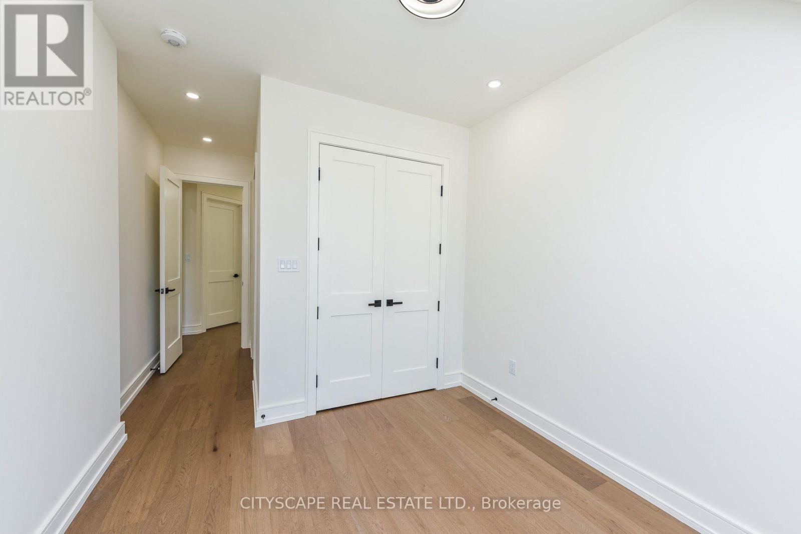954 Fourth Street, Mississauga, Ontario  L5E 1J9 - Photo 33 - W13701440