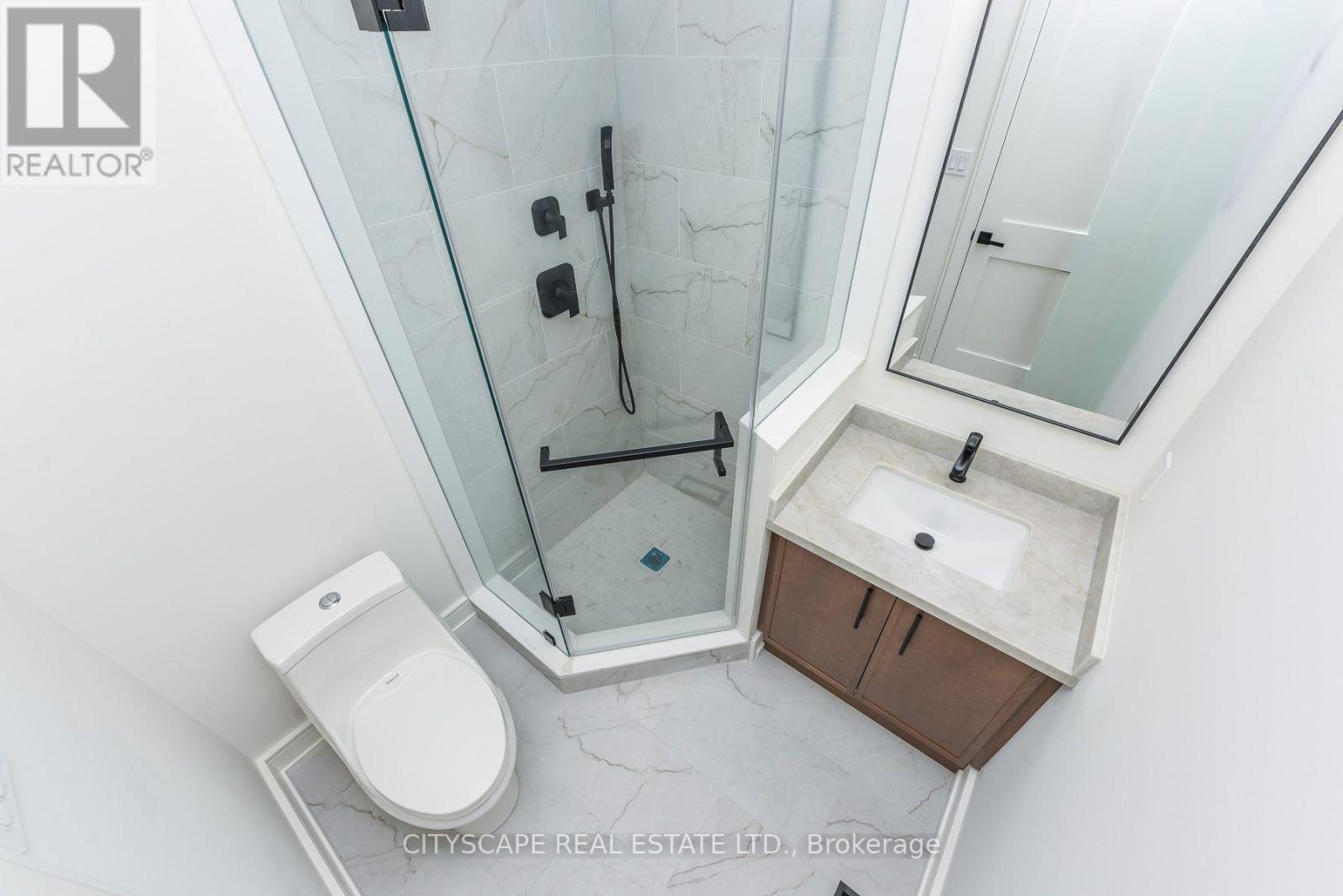 954 Fourth Street, Mississauga, Ontario  L5E 1J9 - Photo 34 - W13701440