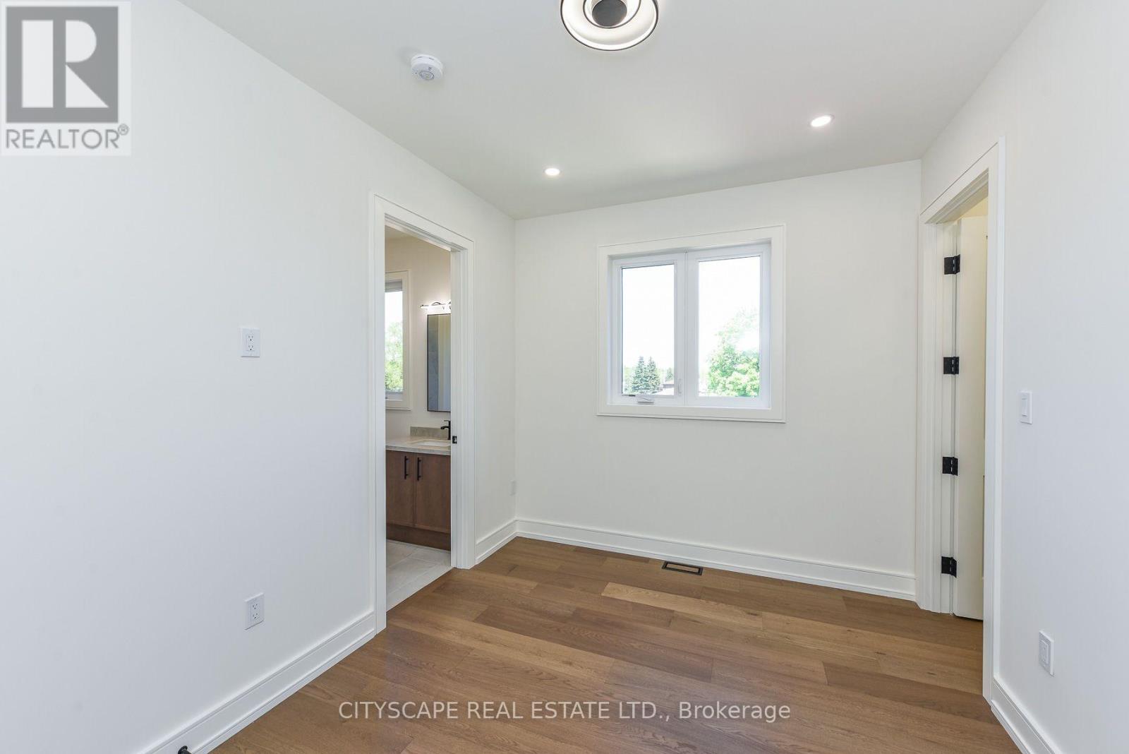 956 Fourth Street, Mississauga, Ontario  L5E 1J9 - Photo 26 - W13701448