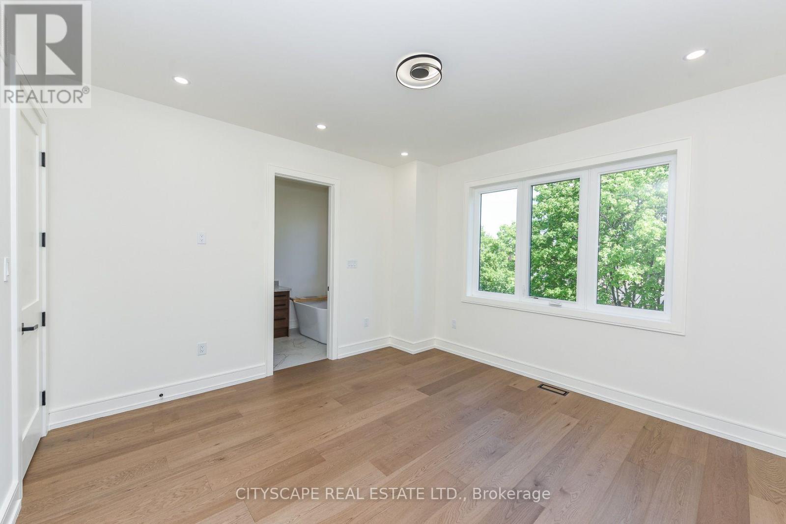 956 Fourth Street, Mississauga, Ontario  L5E 1J9 - Photo 37 - W13701448