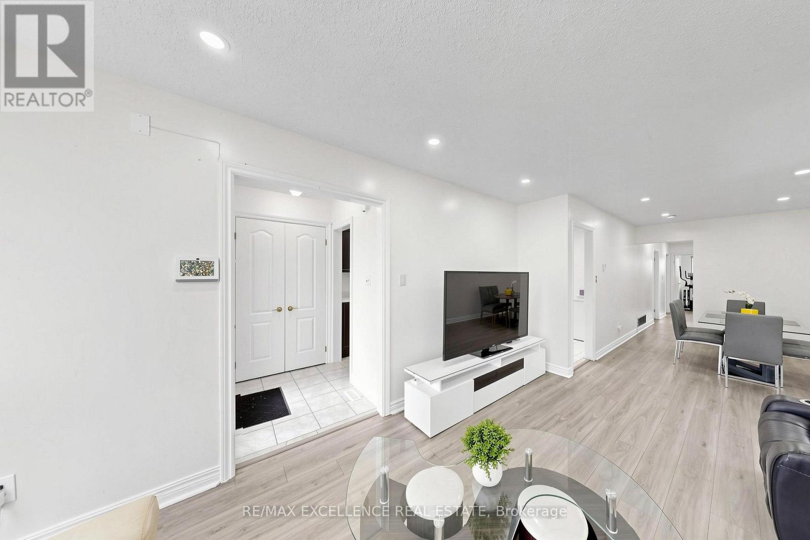 25 Graymar Road, Brampton, Ontario  L6S 1Z7 - Photo 11 - W13701526