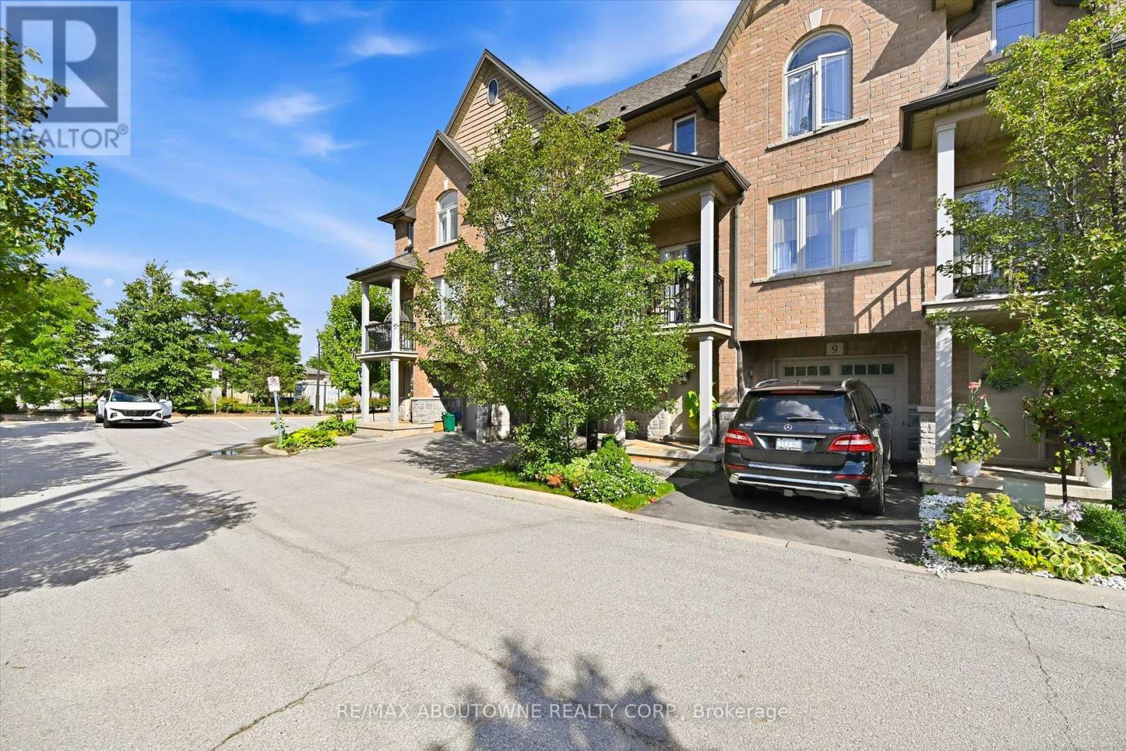 10 - 2985 Jackson Drive, Burlington, Ontario  L7M 0W2 - Photo 3 - W13701558