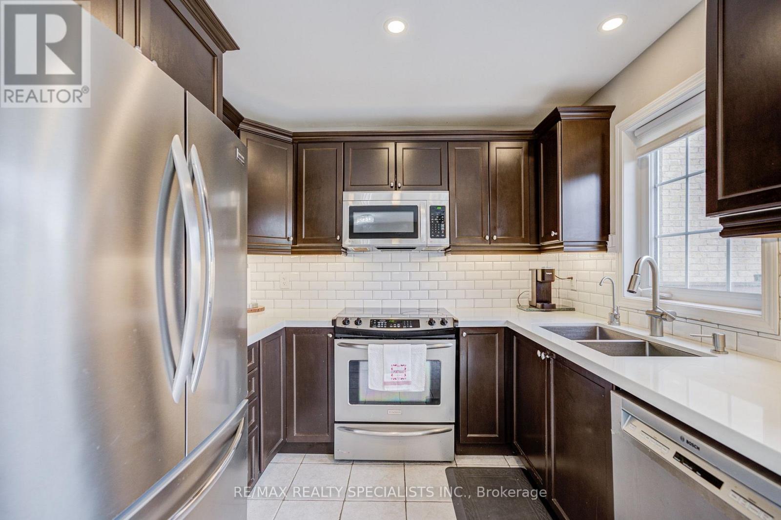 629 Symons Crossing, Milton, Ontario  L9T 7S2 - Photo 18 - W13701660