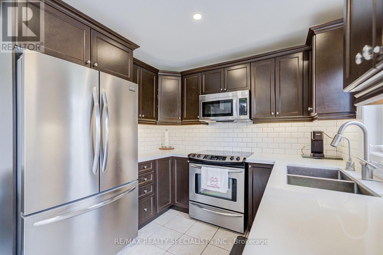 629 Symons Crossing, Milton, Ontario  L9T 7S2 - Photo 19 - W13701660