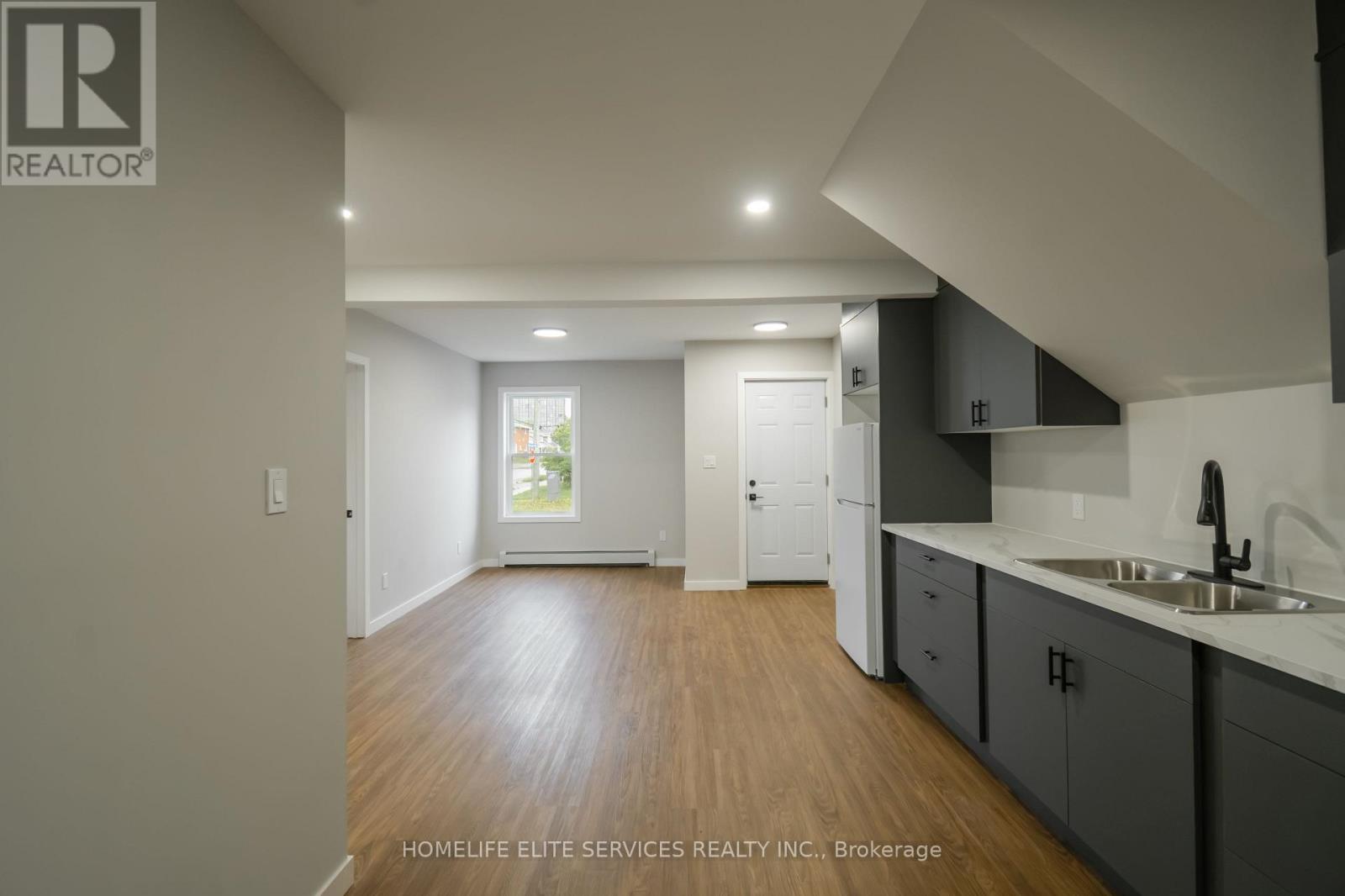 196 Second Avenue E, North Bay, Ontario  P1B 1L2 - Photo 5 - X13701478
