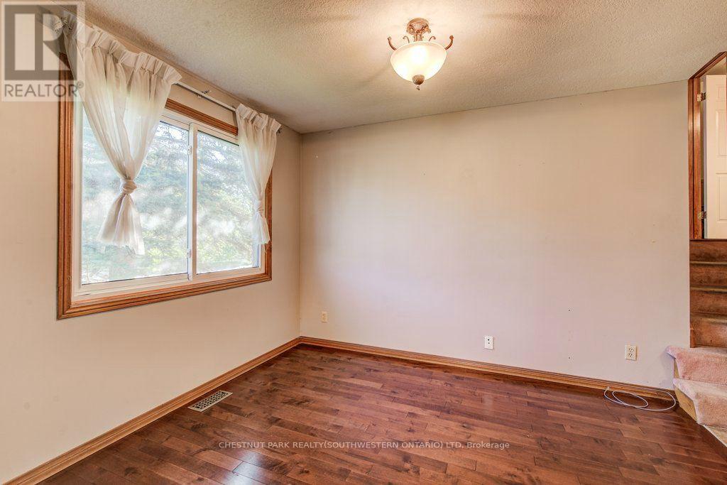 3 Cora Drive, Kitchener, Ontario  N2N 3C6 - Photo 11 - X13701544