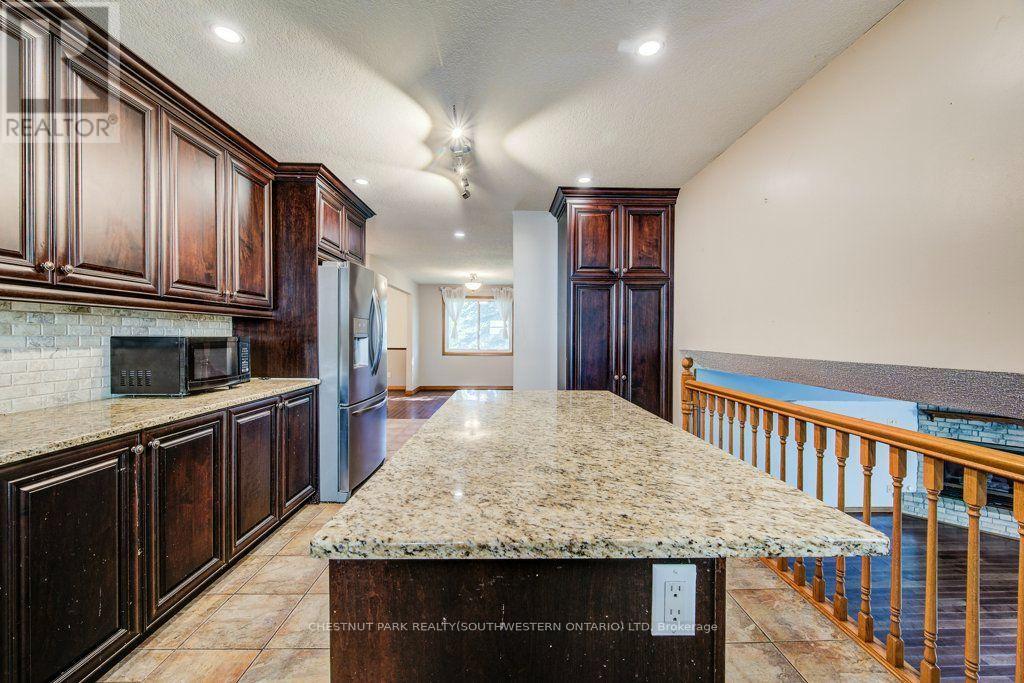 3 Cora Drive, Kitchener, Ontario  N2N 3C6 - Photo 20 - X13701544