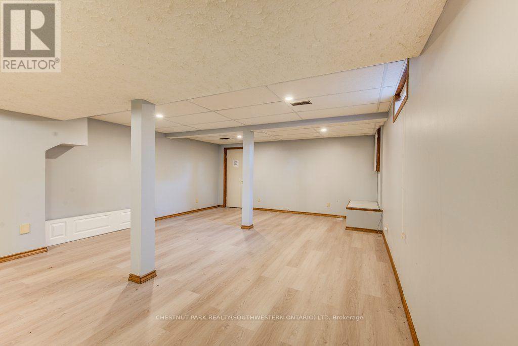 3 Cora Drive, Kitchener, Ontario  N2N 3C6 - Photo 39 - X13701544