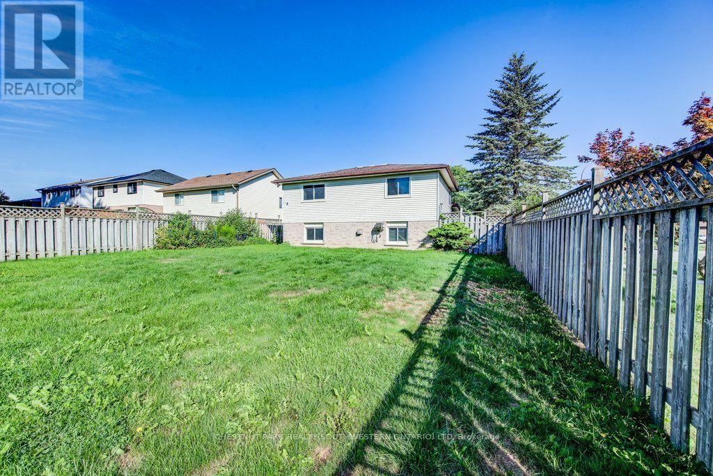 3 Cora Drive, Kitchener, Ontario  N2N 3C6 - Photo 47 - X13701544