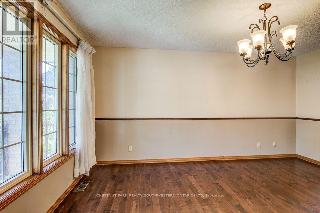 3 Cora Drive, Kitchener, Ontario  N2N 3C6 - Photo 8 - X13701544